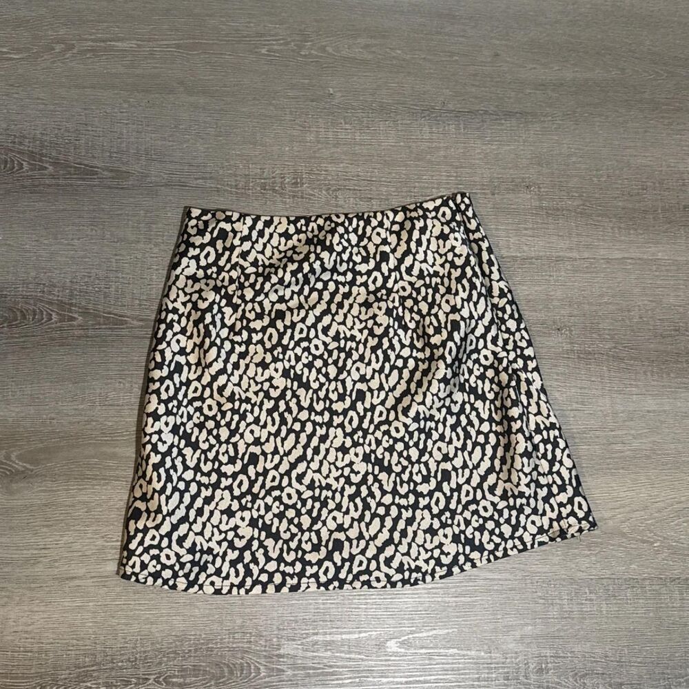 Polly Men's Black and White Skirt